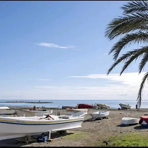 Water Front Beach Apt A Málaga